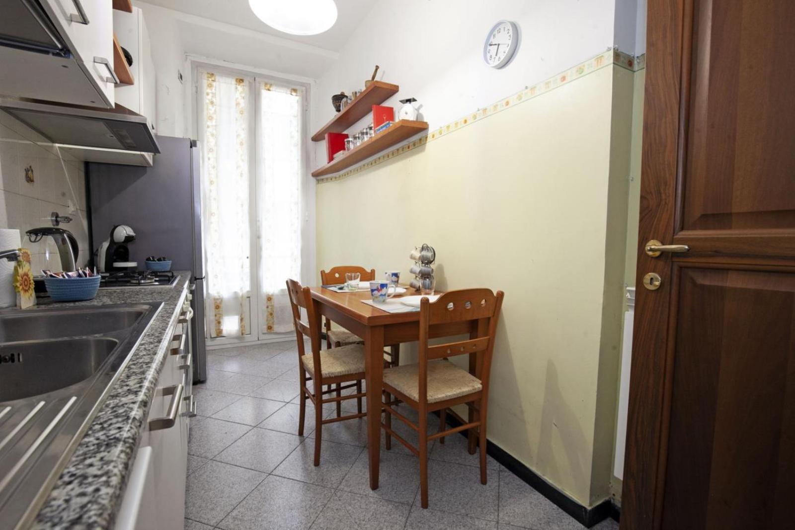 "Ca Niella" Art And Fun 9 Minutes From The Sea Apartment Savona Bagian luar foto