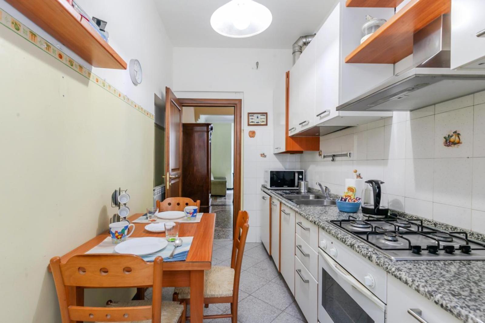 "Ca Niella" Art And Fun 9 Minutes From The Sea Apartment Savona Bagian luar foto