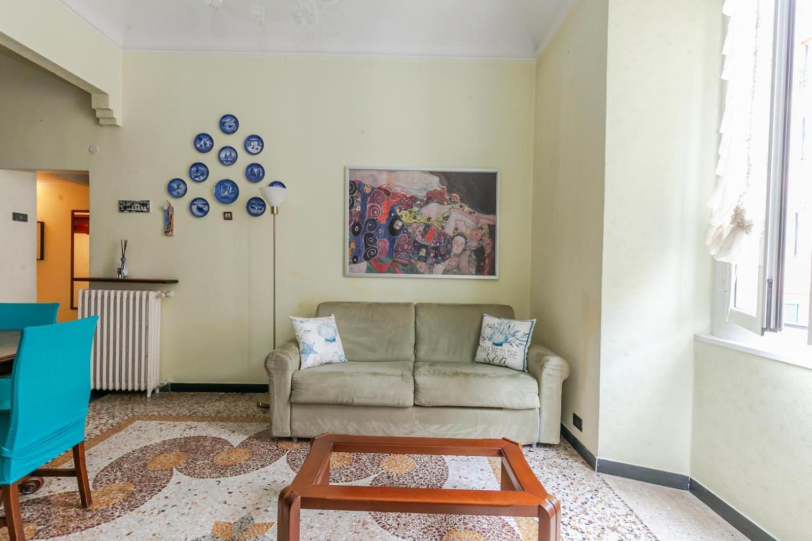 "Ca Niella" Art And Fun 9 Minutes From The Sea Apartment Savona Bagian luar foto