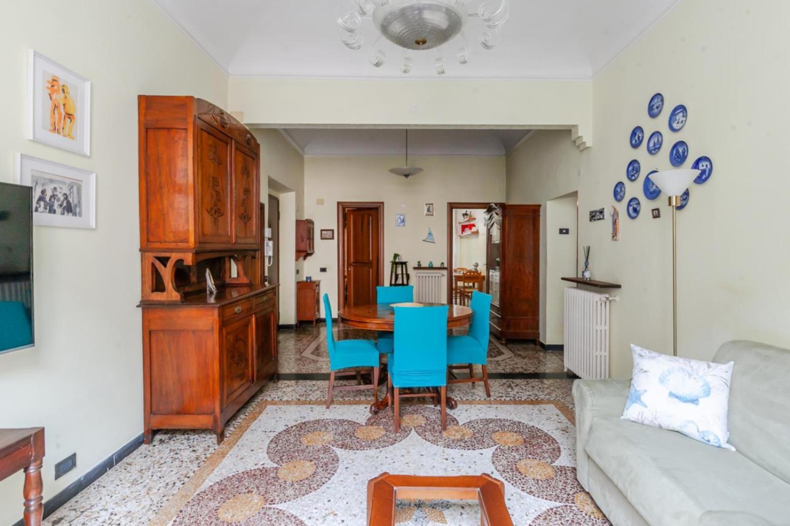 "Ca Niella" Art And Fun 9 Minutes From The Sea Apartment Savona Bagian luar foto