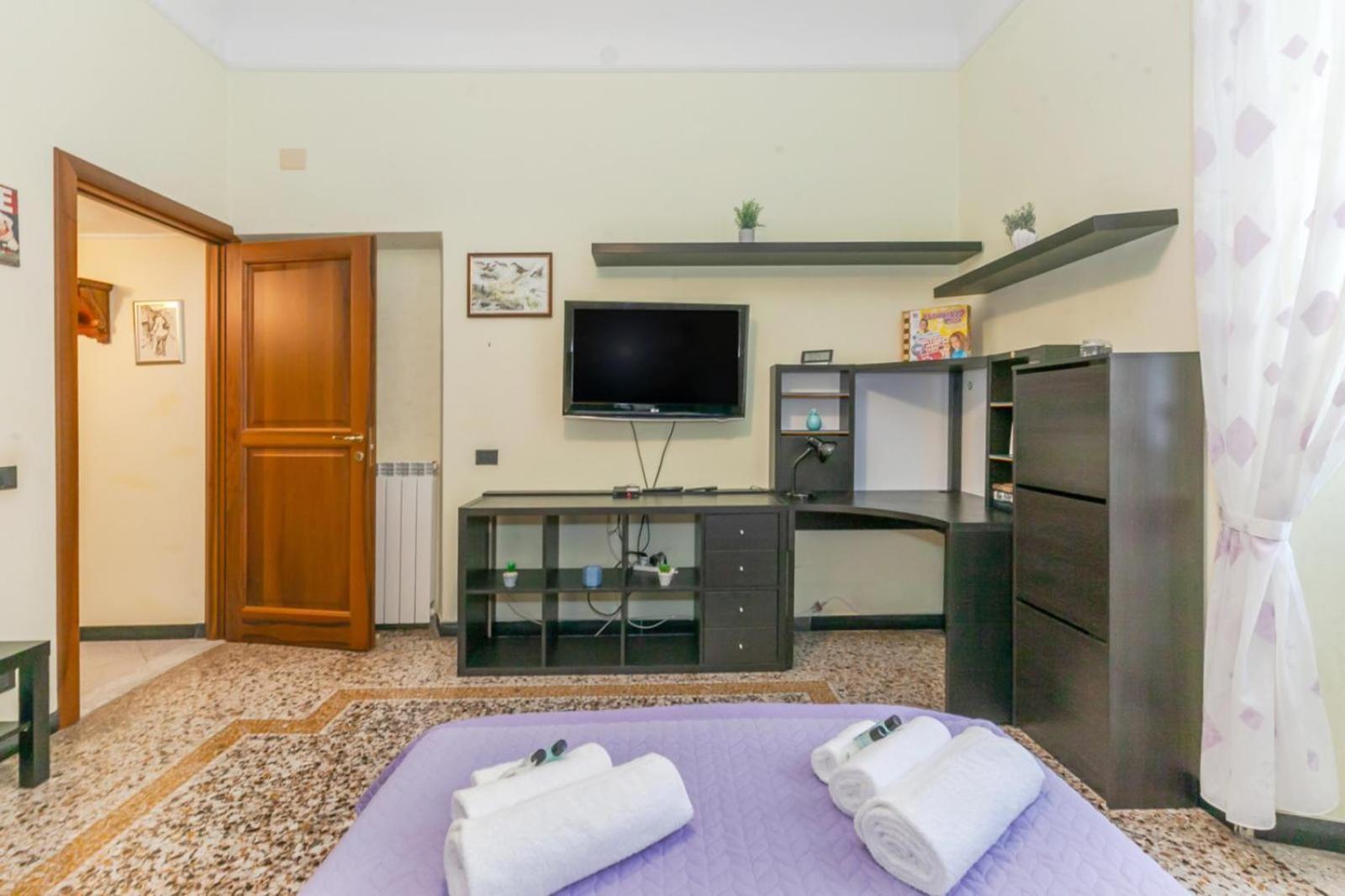 "Ca Niella" Art And Fun 9 Minutes From The Sea Apartment Savona Bagian luar foto